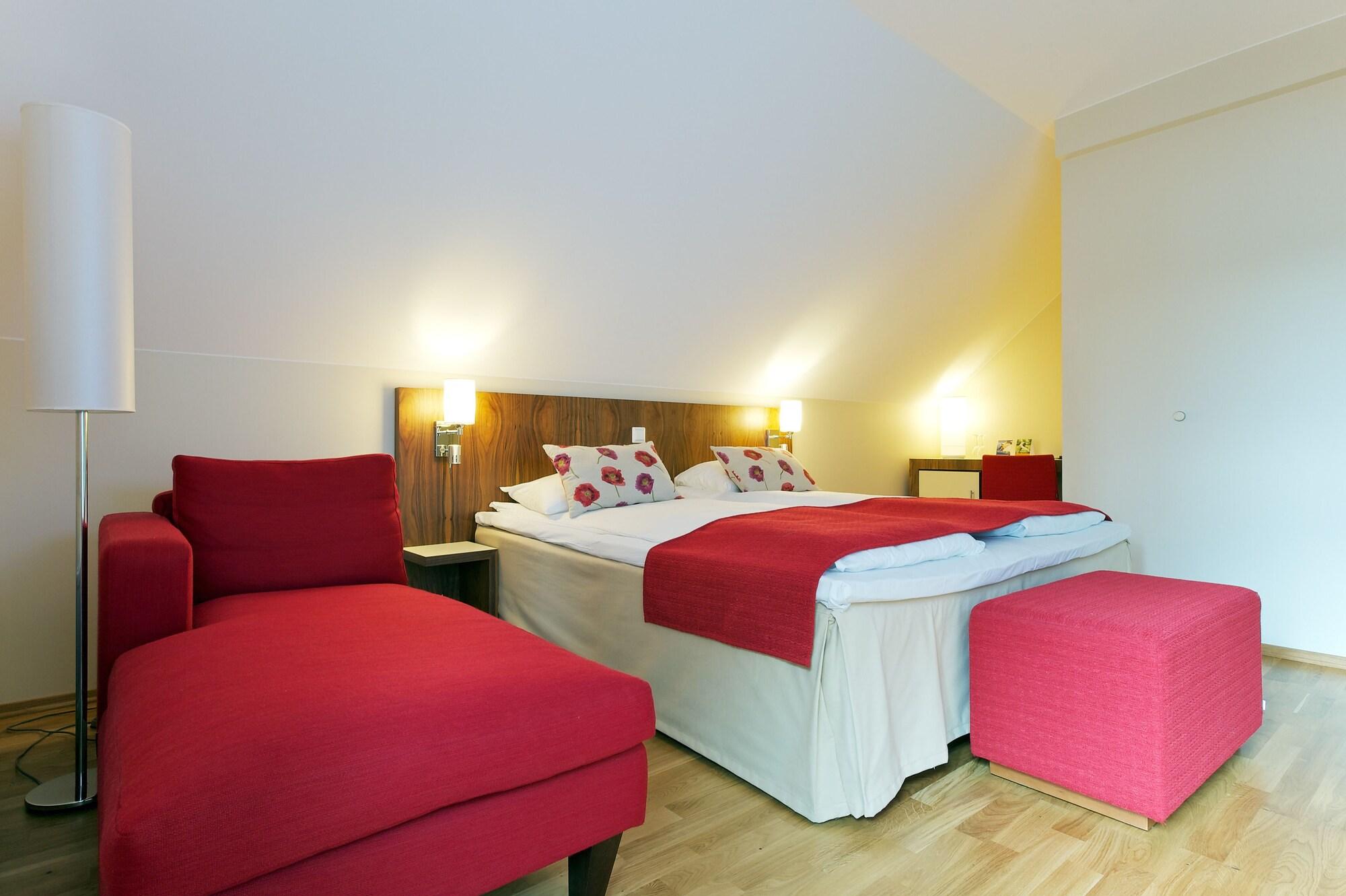 Quality Hotel Grand Кристиансун Екстериор снимка